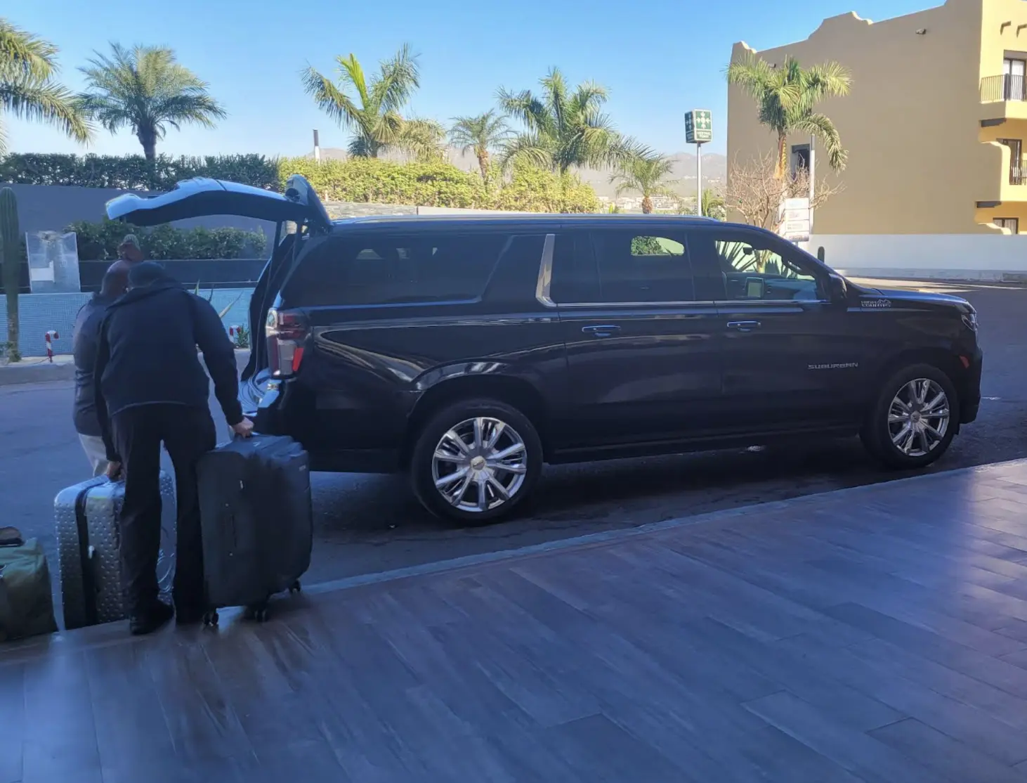 Cabo Airport Shuttle Tiffany Review Black Suv vehicle Arrival on hotel